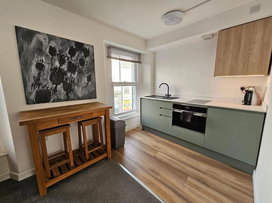 Beautiful And Bright !! Town/Harbour Apartment #1 彭赞斯 外观 照片